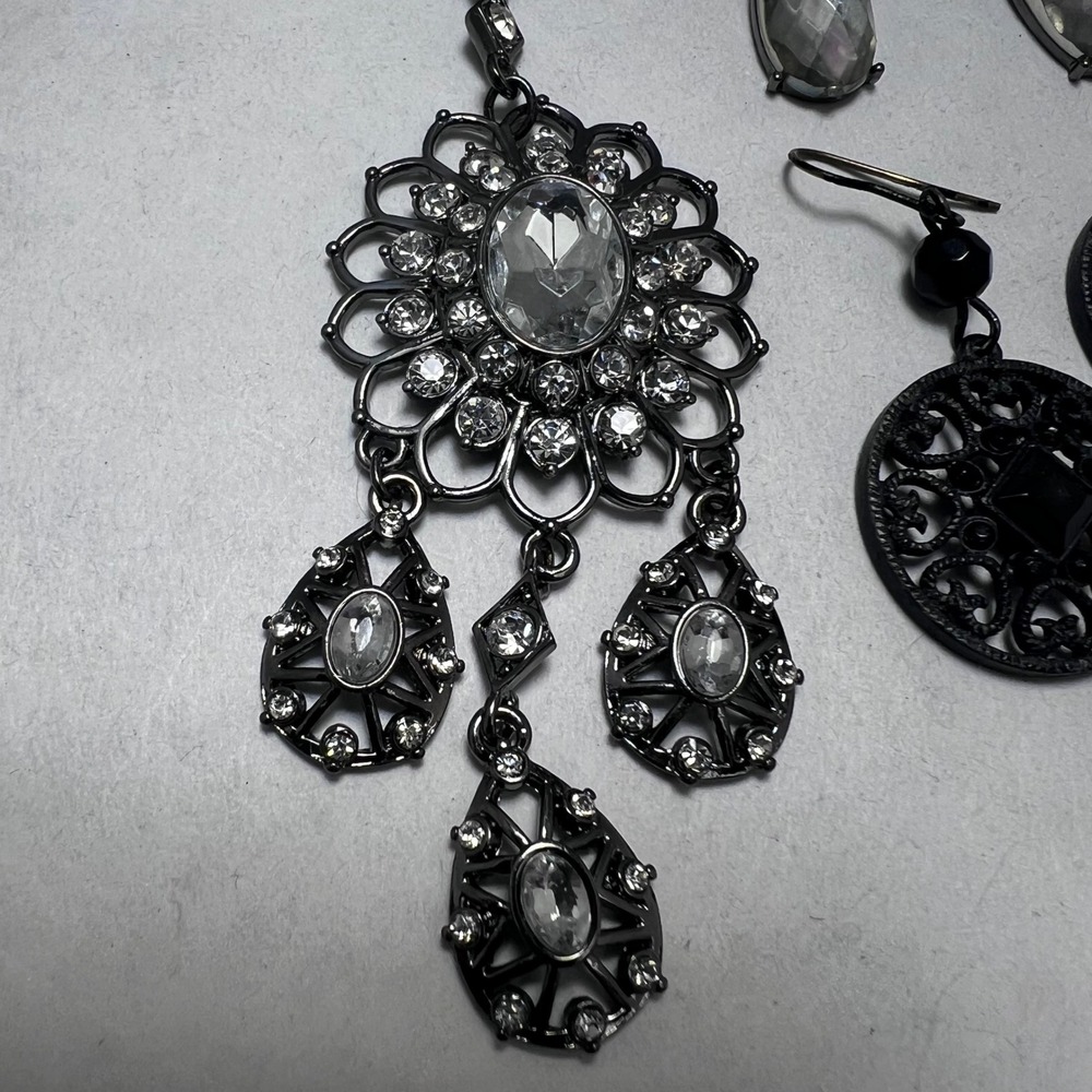 Vtg Black Gunmetal Jewelry Goth Chandelier Necklace Ring Earrings Avon Lisner - Picture 7 of 10